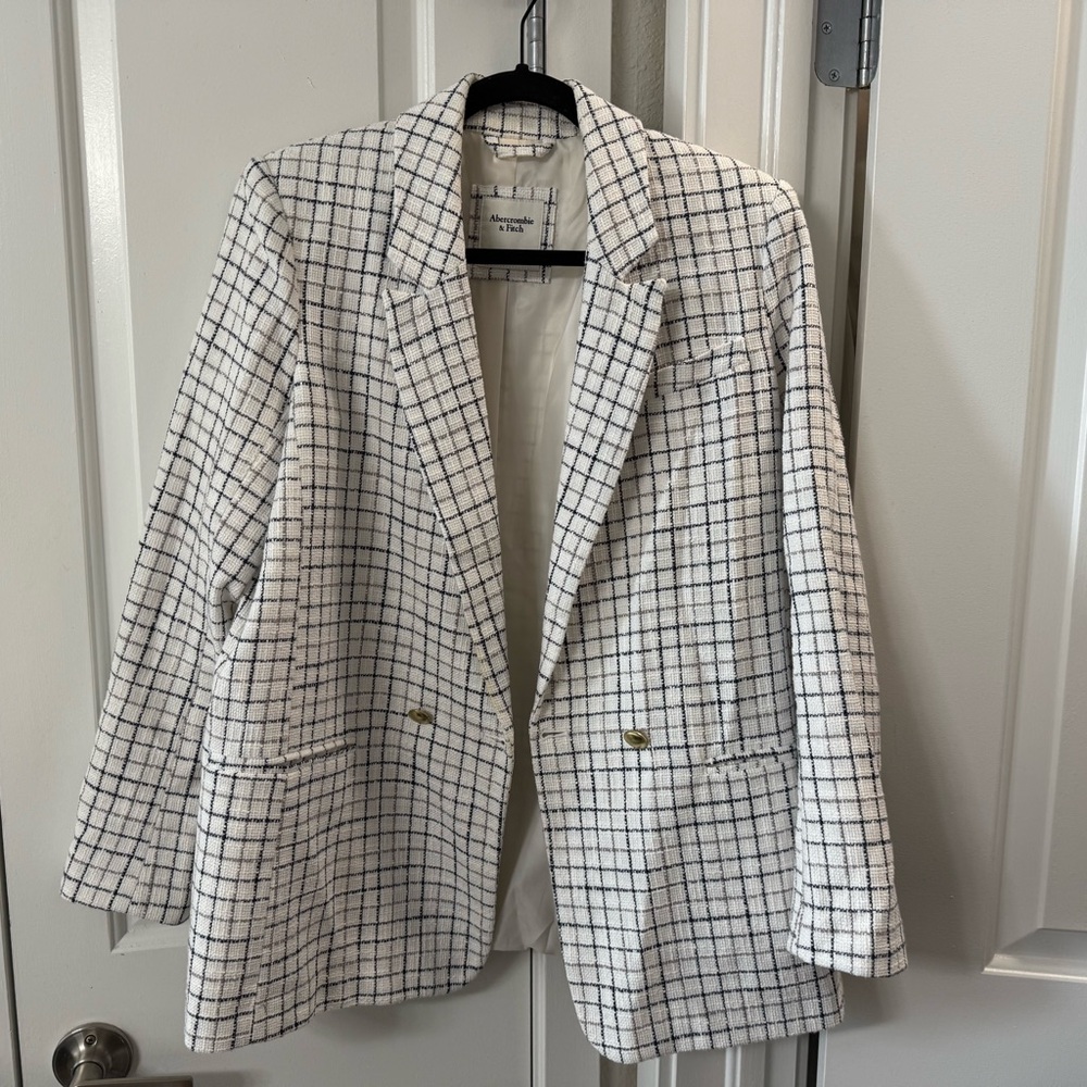 Abercrombie & Fitch White and Black Grid Blazer